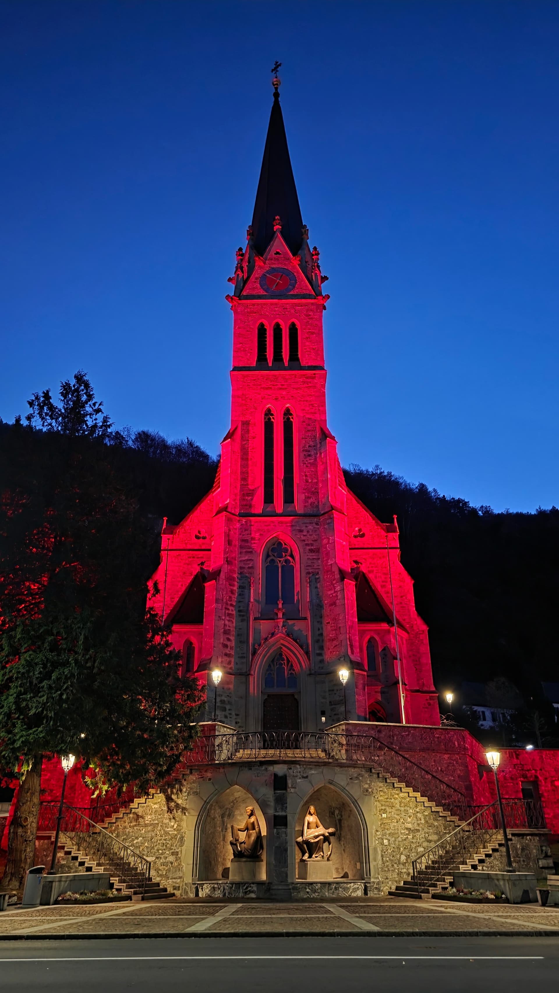 REDWEEK in Vaduz FL 1