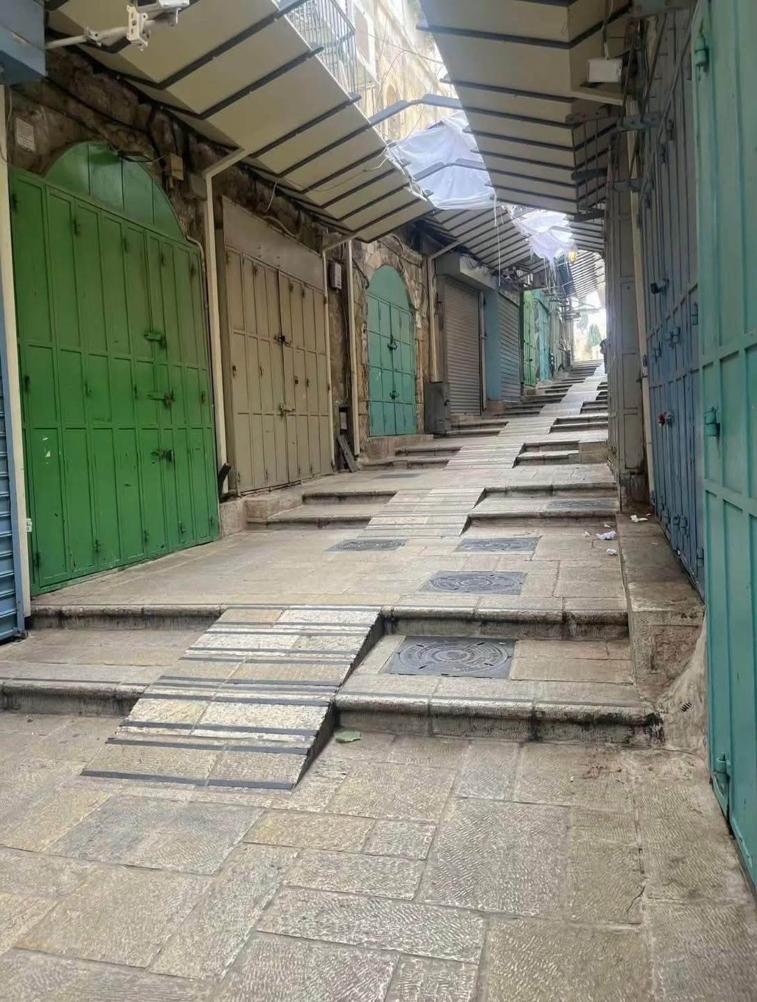 Rue commerçante de Jérusalem déserte © Latin Patriarchate of Jerusalem