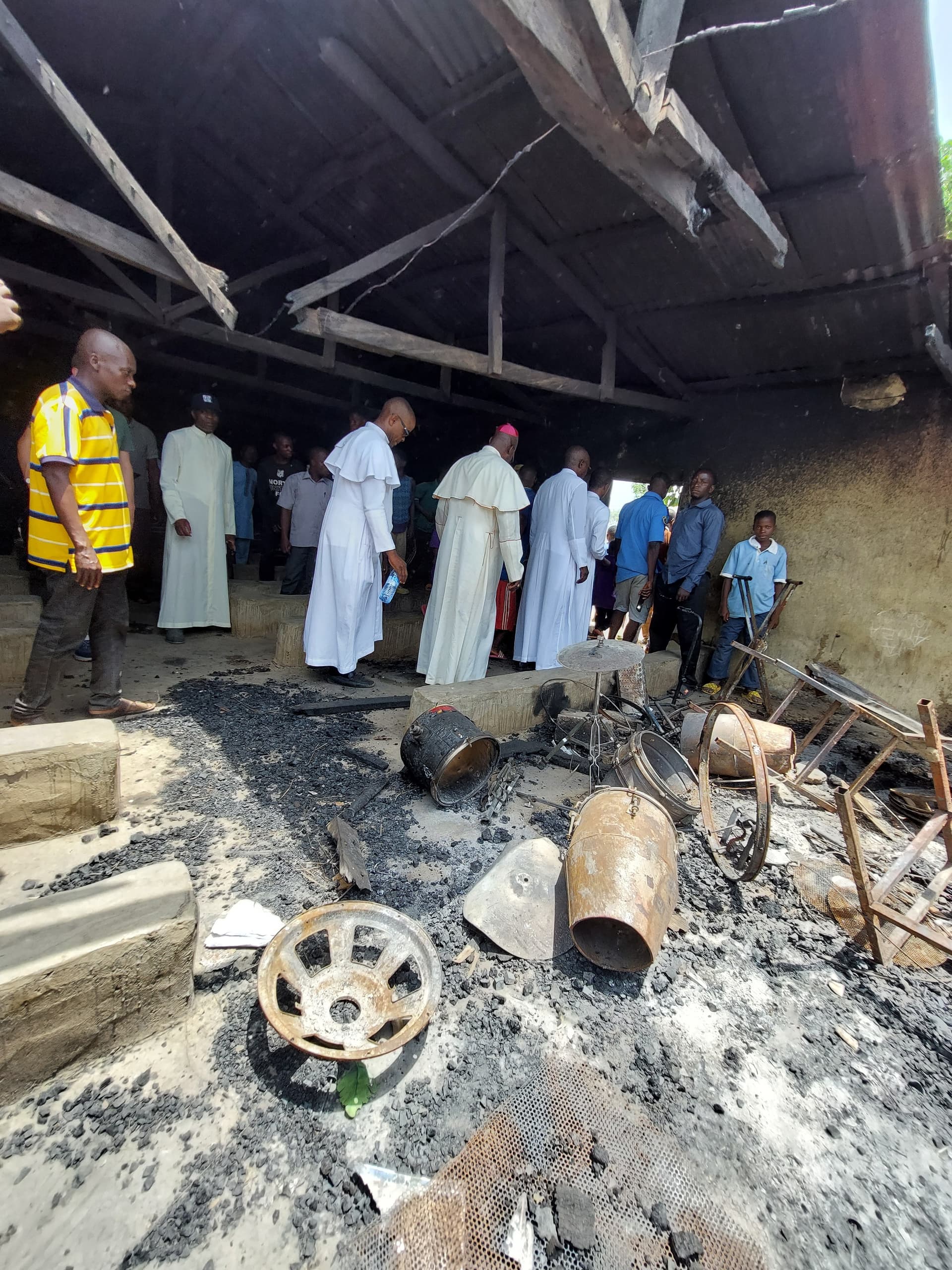 Zerstörung in einer Kirche in Nigeria ©ACN Zerstörung in einer Kirche in Nigeria ©ACN