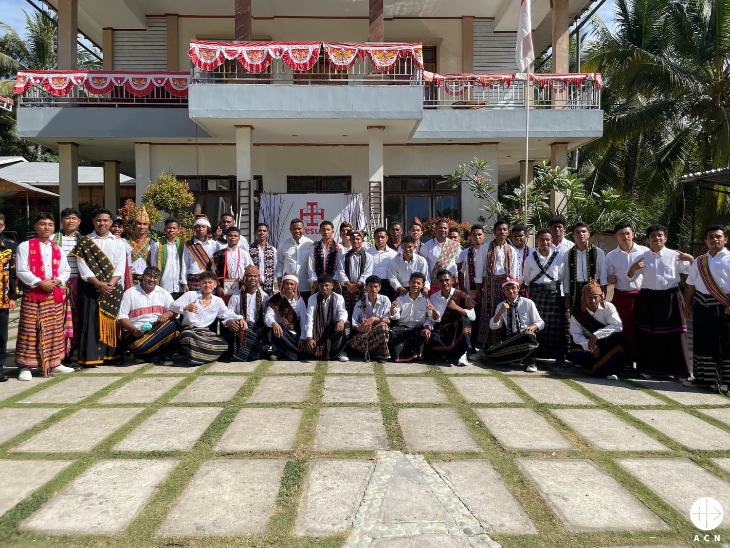 25 indonesische Seminaristen können dank Ausbildungshilfe Ihrer Berufung nachgehen (© ACN)