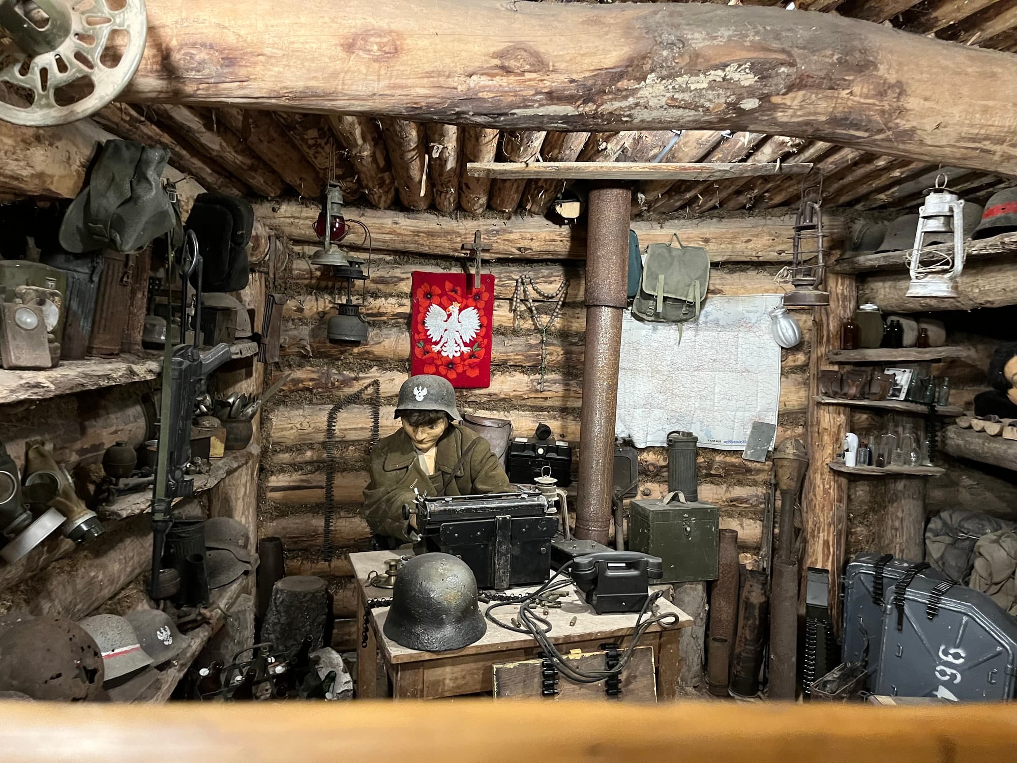 Bunker im Zentrum für Bildung und Regionalförderung, Szymbark, Polen.