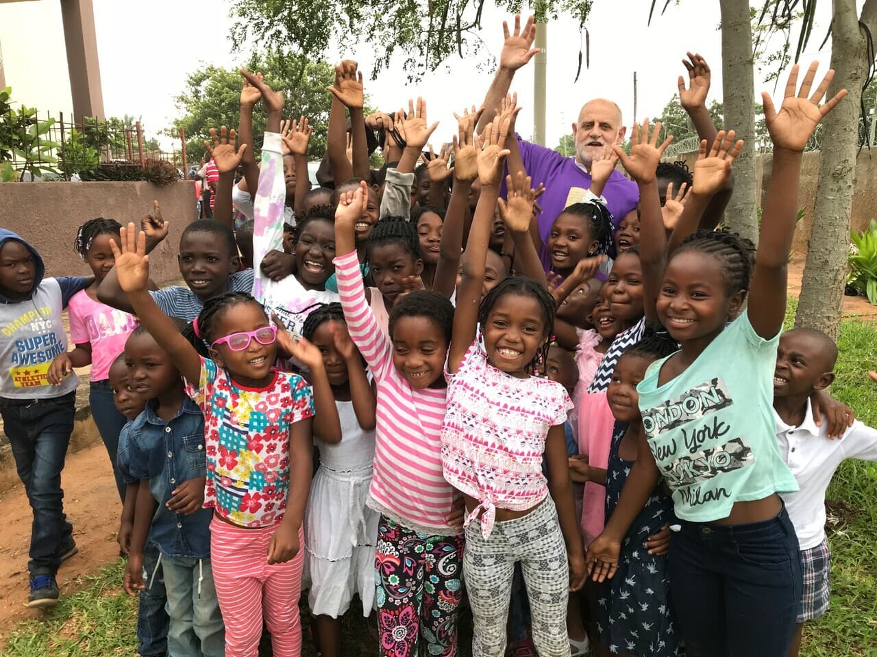 Enfants dans la paroisse Nuestra Senora del Rosario à Manica (© ACN)