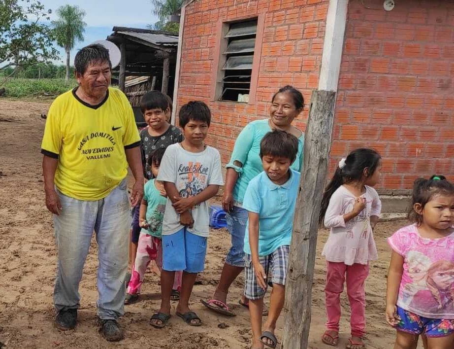 Viele Kinder in Paraguay wachsen in ärmlichen Verhältnissen auf. Viele Kinder in Paraguay wachsen in ärmlichen Verhältnissen auf.