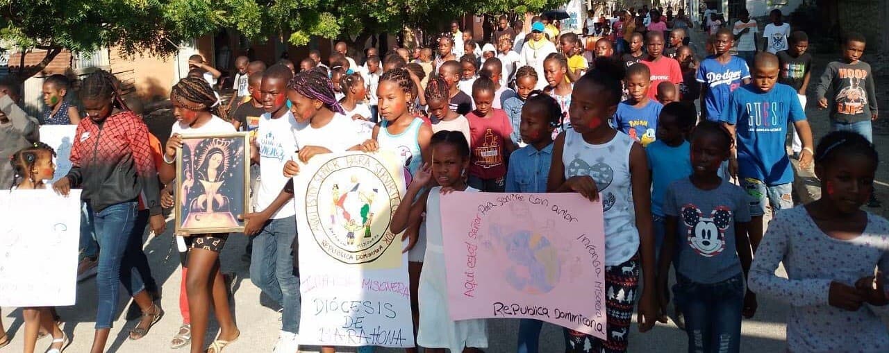 Une procession de fidèles (Photo : ACN) Une procession de fidèles (Photo : ACN)