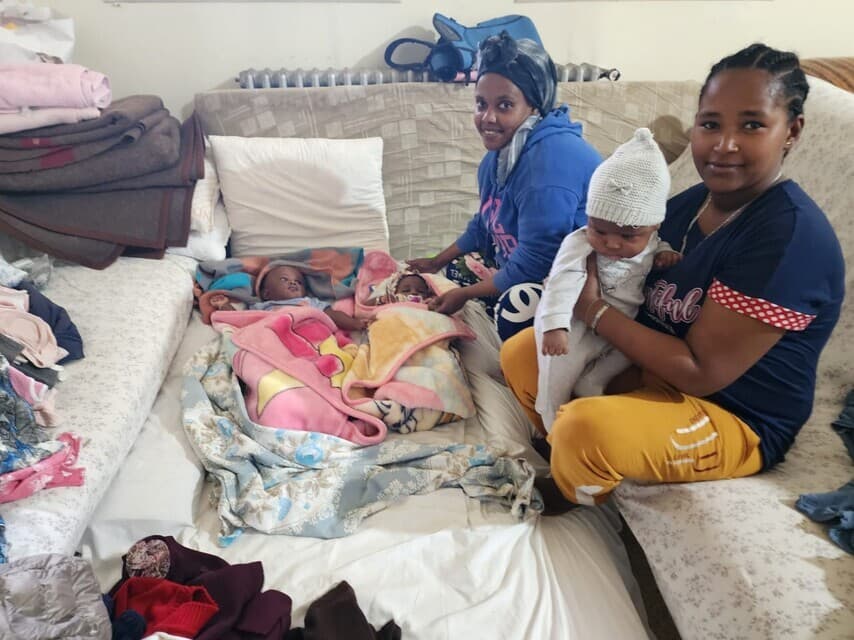 Avec toute la famille dans la fosse commune (© ACN) Avec toute la famille dans la fosse commune (© ACN)