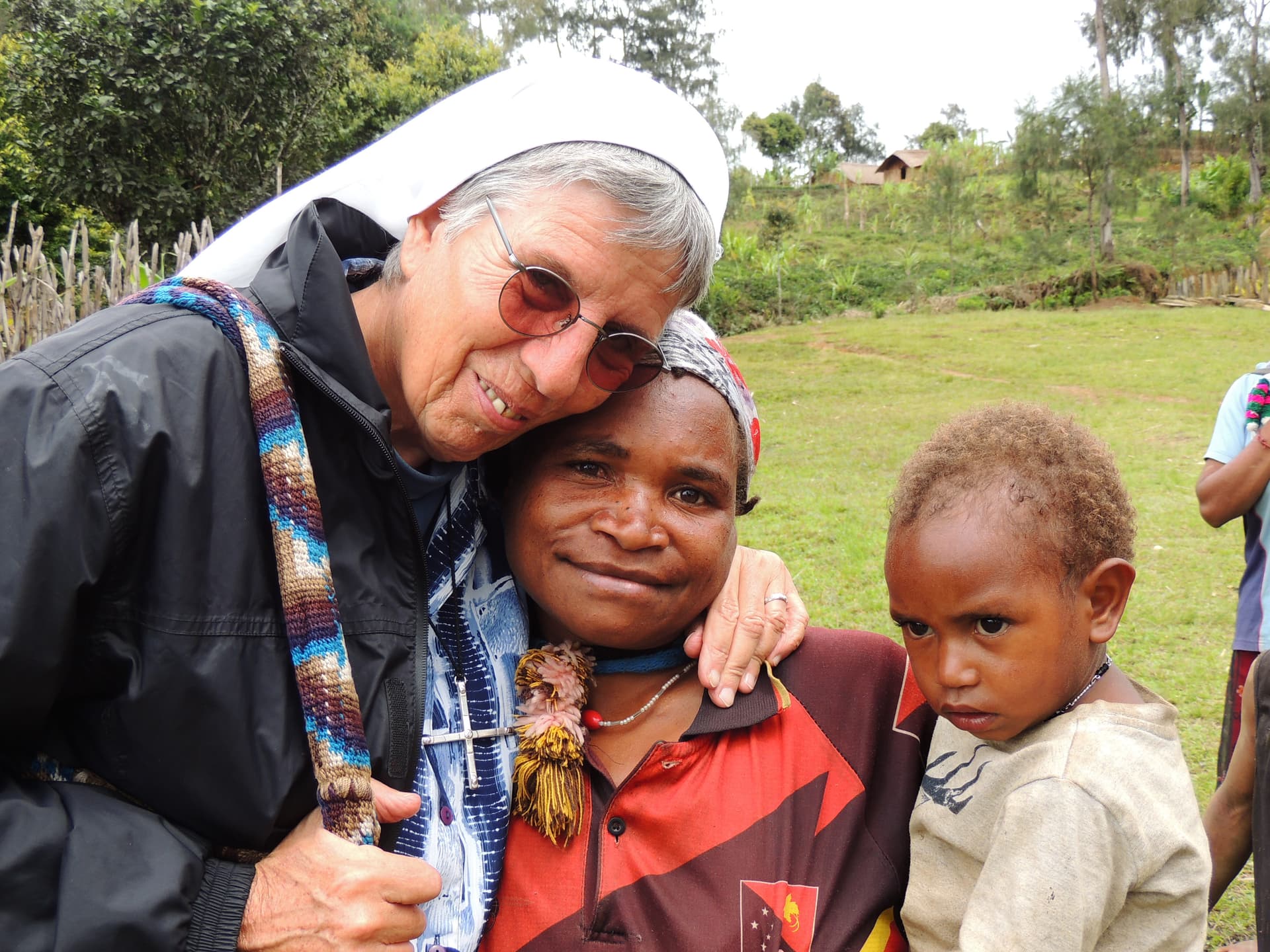 Schwester Lorena bekämpft den Hexenwahn. (Bild Verein Karmela Papua Neuguinea) Schwester Lorena bekämpft den Hexenwahn. (Bild Verein Karmela Papua Neuguinea)