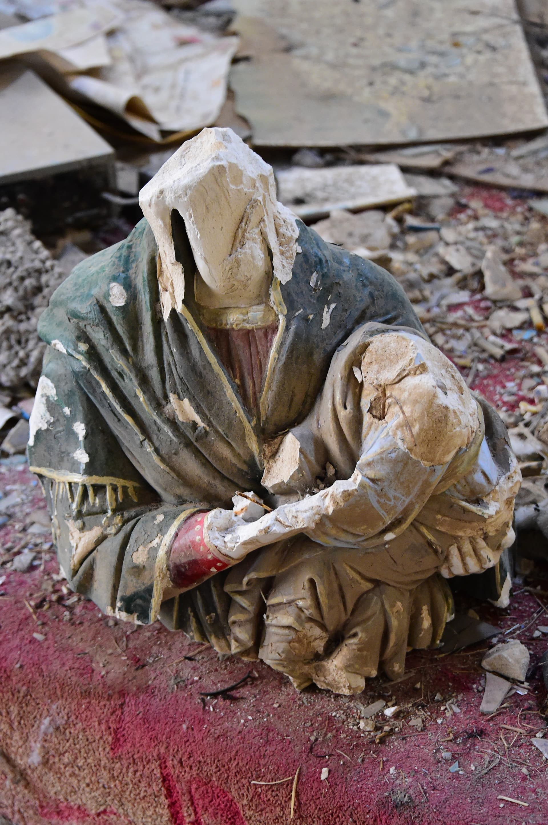 Zerstörung nach einem Anschlag auf eine Kirche in Batnaya, Irak ©ACN Zerstörung nach einem Anschlag auf eine Kirche in Batnaya, Irak ©ACN