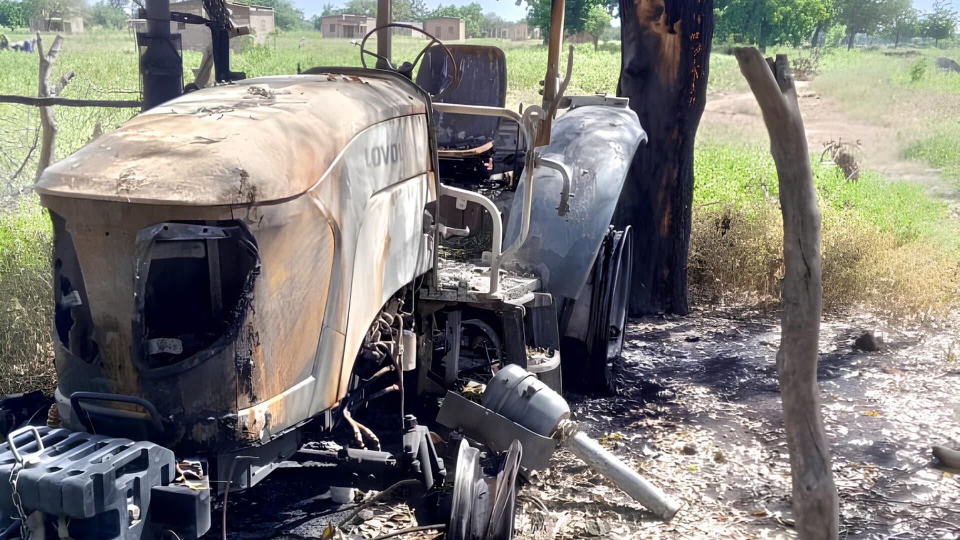 Nell'ottobre 2024 più di 100 terroristi hanno attaccato il villaggio di Kouri causando 13 morti e ingenti danni (© ACN) Nell'ottobre 2024 più di 100 terroristi hanno attaccato il villaggio di Kouri causando 13 morti e ingenti danni (© ACN)