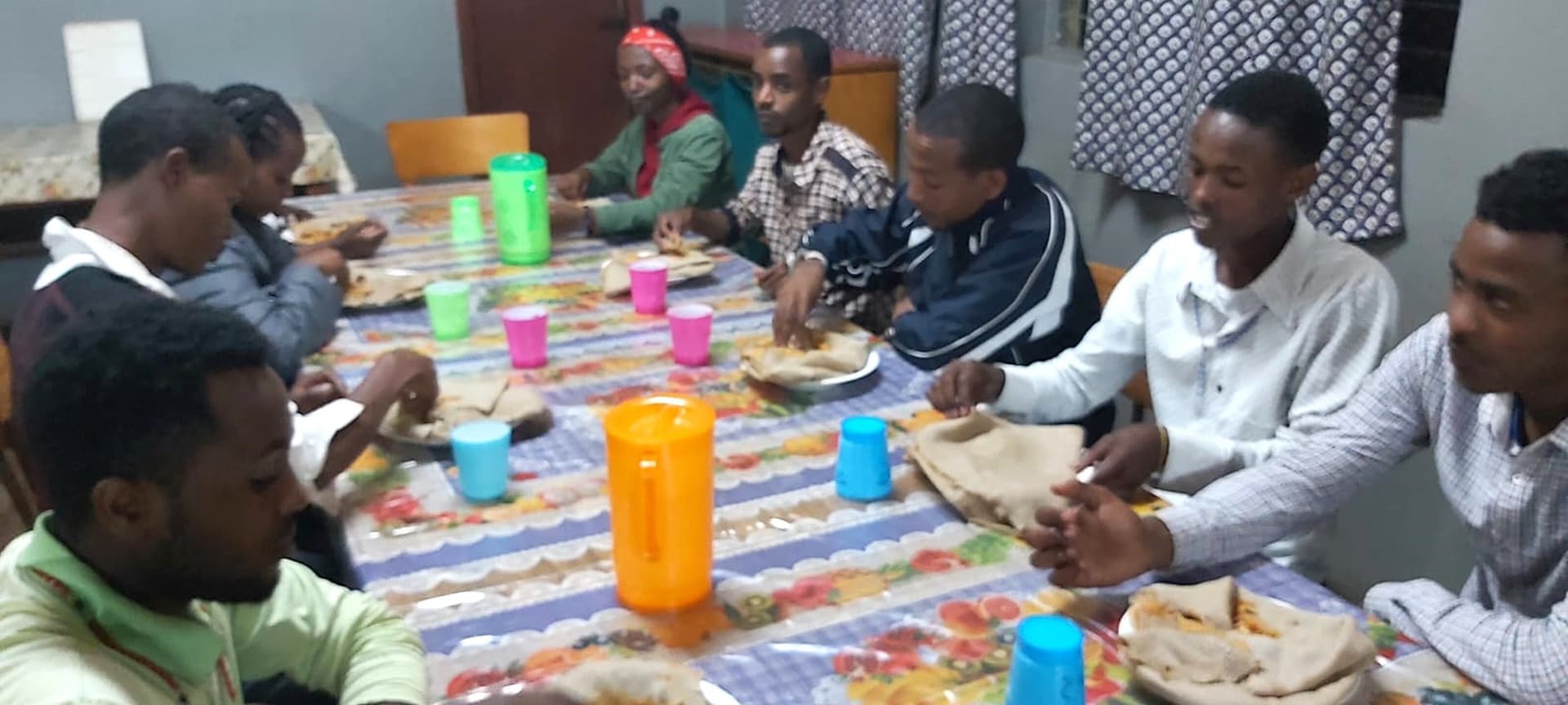 Beim gemeinsamen Gebet. (Foto: ACN)