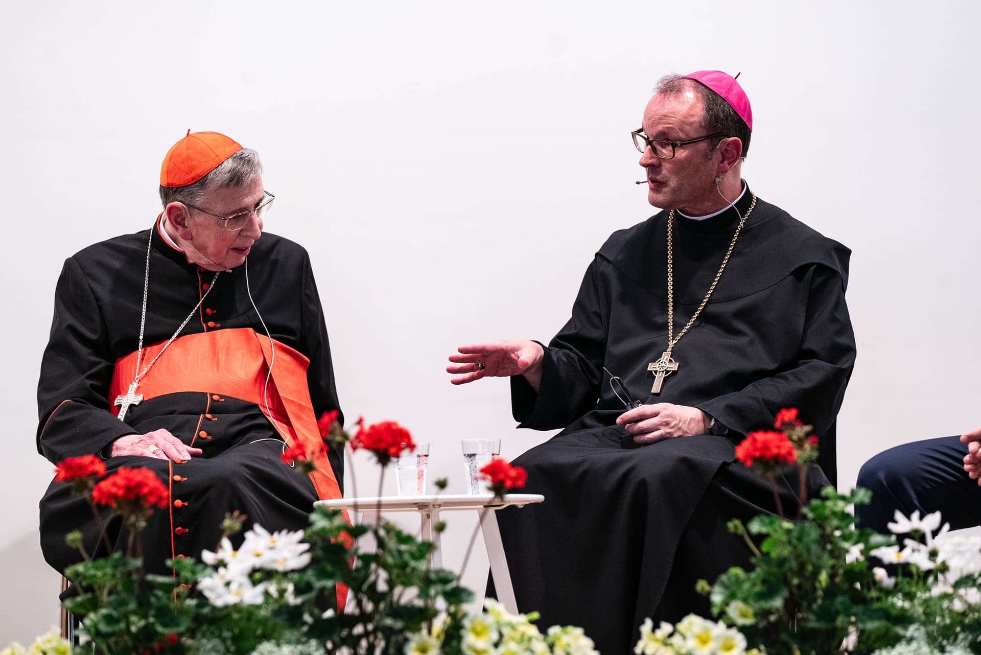 Eindrücke von der Wallfahrt nach Einsiedeln Kardinal Koch und Abt Urban Federer: Zwei prägende Stimmen der Kirche im Gespräch über Hoffnung in Krisenzeiten © ACN