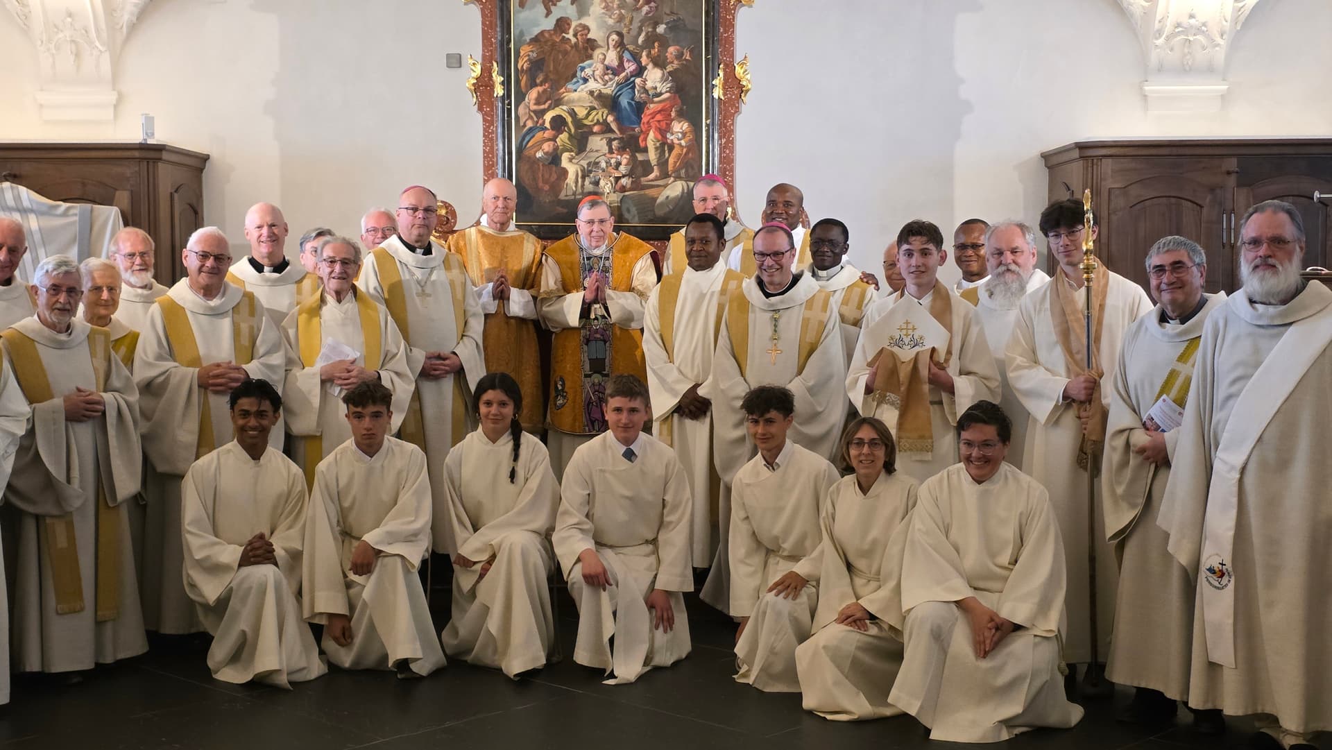 Eindrücke von der Wallfahrt nach Einsiedeln Wallfahrt nach Einsiedeln: Zahlreiche Priester, Diakone und Ministranten erschienen zur Pilgermesse des Hilfswerks KIRCHE IN NOT (ACN) und des Malteserordens ©ACN