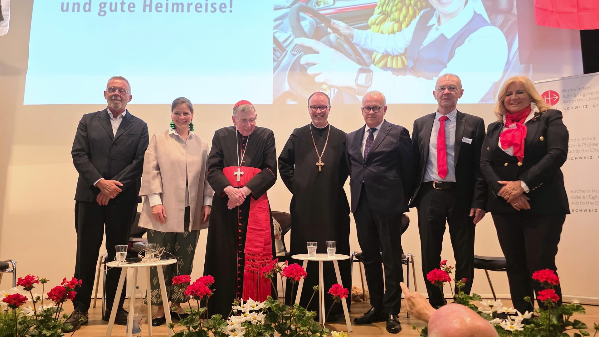 Wallfahrt nach Einsiedeln: Podiumsteilnehmer diskutierten in Einsiedeln über Krieg, Verfolgung, Hilfe und Diplomatie und die Rolle der Kirche ©ACN Wallfahrt nach Einsiedeln: Podiumsteilnehmer diskutierten in Einsiedeln über Krieg, Verfolgung, Hilfe und Diplomatie und die Rolle der Kirche ©ACN