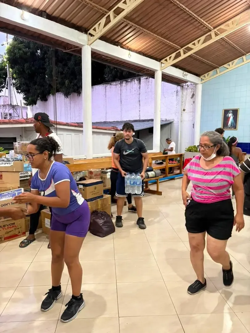 L'Eglise locale aide les familles après le tremblement de terre. L'Eglise locale aide les familles après le tremblement de terre.