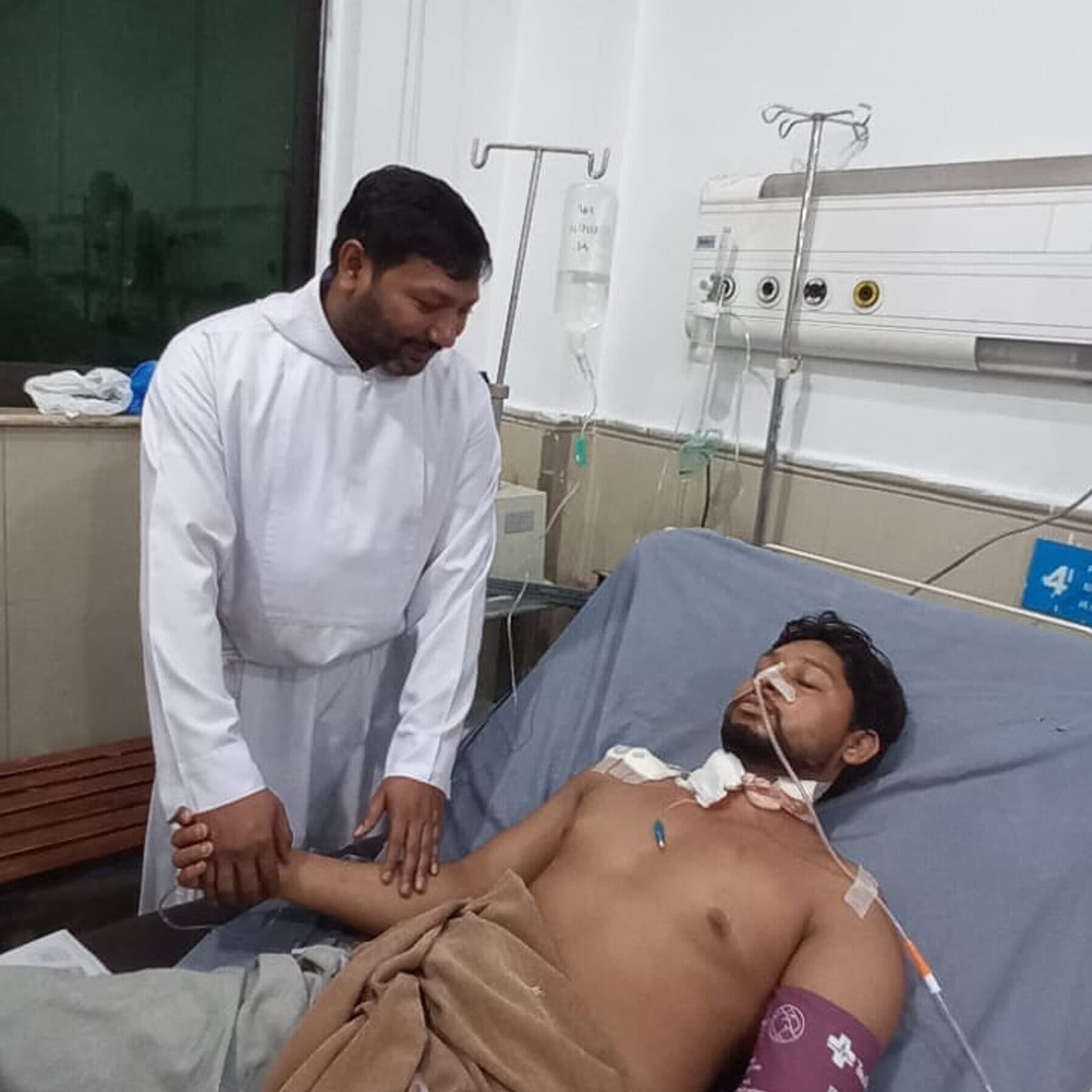 Christen sind oft Opfer im Alltag: Waqas Masih (22), wurde in Sheikhupura, Punjab, brutal zusammengeschlagen. (Foto: ACN) Christen sind oft Opfer im Alltag: Waqas Masih (22), wurde in Sheikhupura, Punjab, brutal zusammengeschlagen. (Foto: ACN)