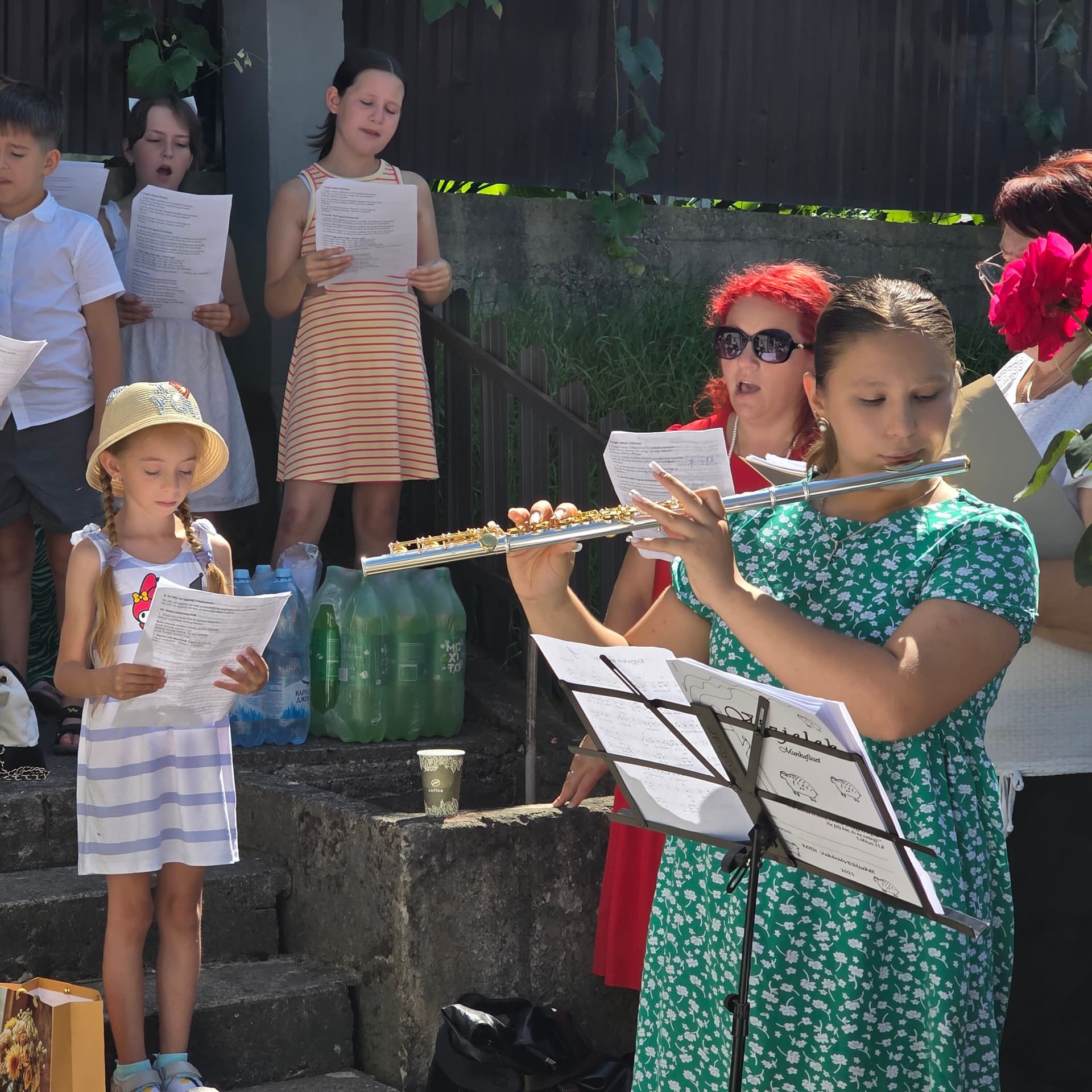 Ein Sommerlager in der Ukraine - Musik darf nicht fehlen. (Foto: ACN) Ein Sommerlager in der Ukraine - Musik darf nicht fehlen. (Foto: ACN)
