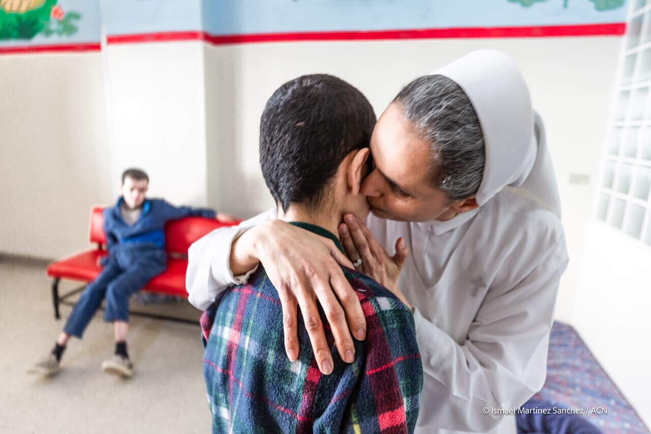 Les religieuses s'occupent avec bienveillance des patients. (Photo : ACN)