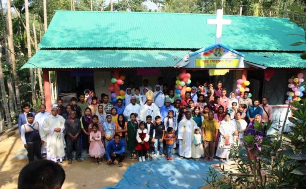 Inaugurazione della nuova cappella a Sylhet, Bangladesh (© ACN) Inaugurazione della nuova cappella a Sylhet, Bangladesh (© ACN)