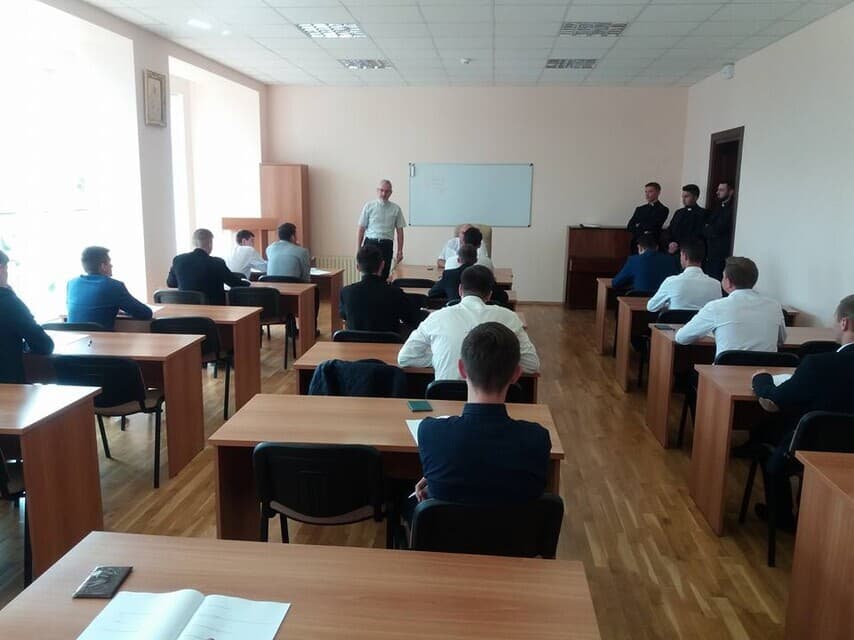 Séminaristes en étude (© ACN) Séminaristes en étude (© ACN)