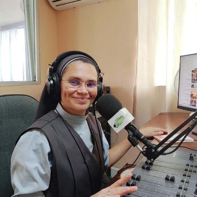 Über den Radiosender Rádio Jubilar verbreiten die Schwestern Hoffnung und Glauben ©ACN Über den Radiosender Rádio Jubilar verbreiten die Schwestern Hoffnung und Glauben ©ACN