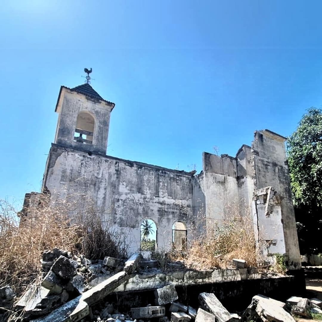 une église détruite au Mozambique (photo : ACN)