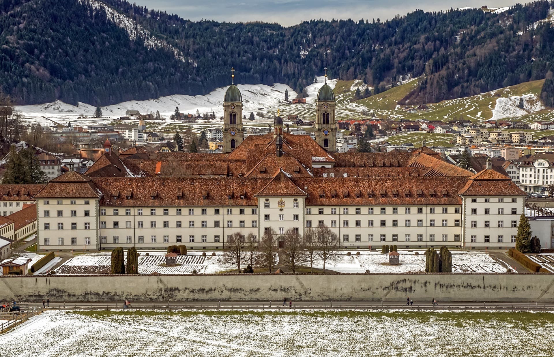 Kloster EInsiedeln (https://pixabay.com/de/) Kloster EInsiedeln (https://pixabay.com/de/)