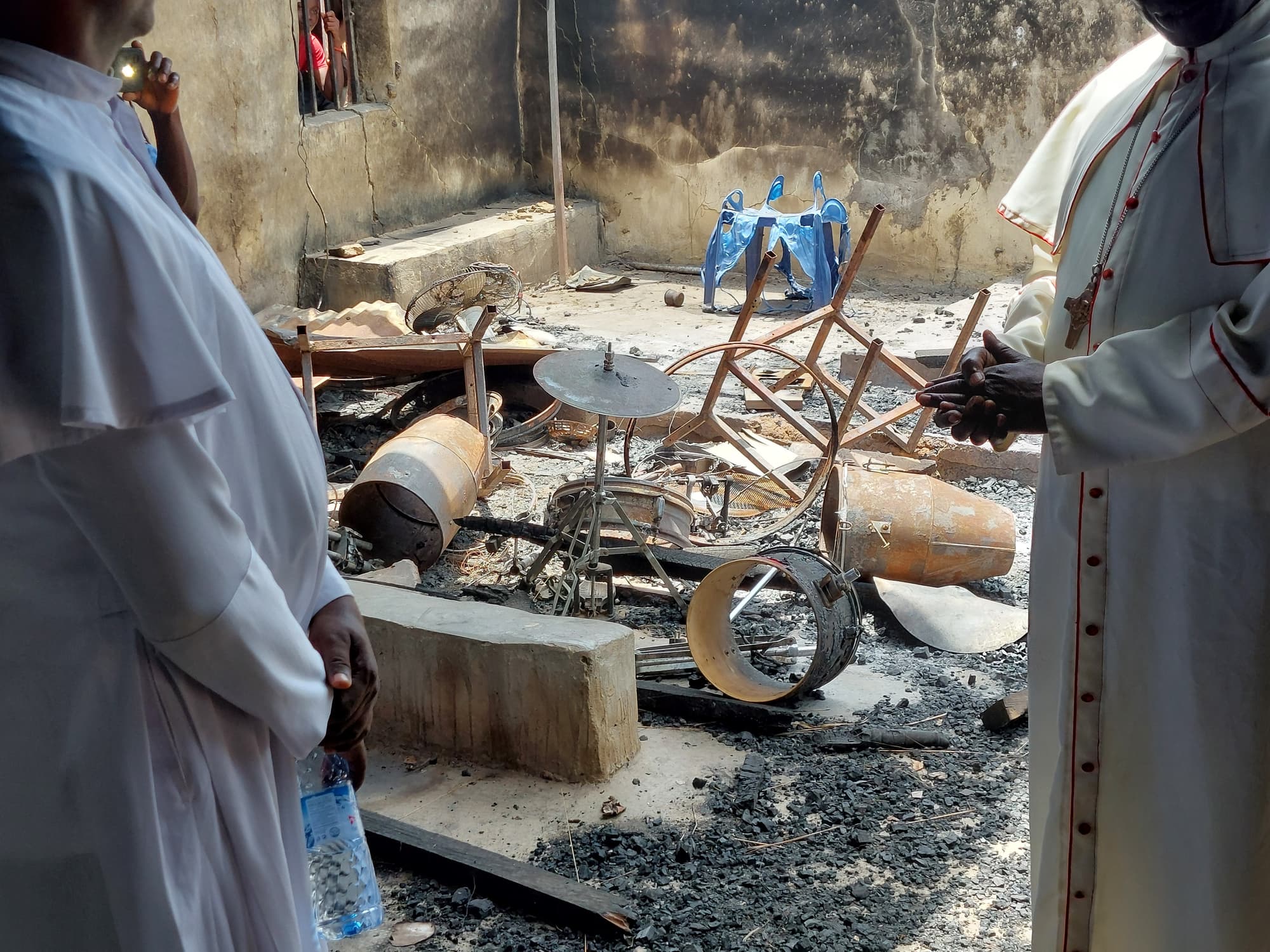 Eine zerstörte Kirche in Nigeria - sie fiel den Extremisten zum Opfer ©ACN Eine zerstörte Kirche in Nigeria - sie fiel den Extremisten zum Opfer ©ACN