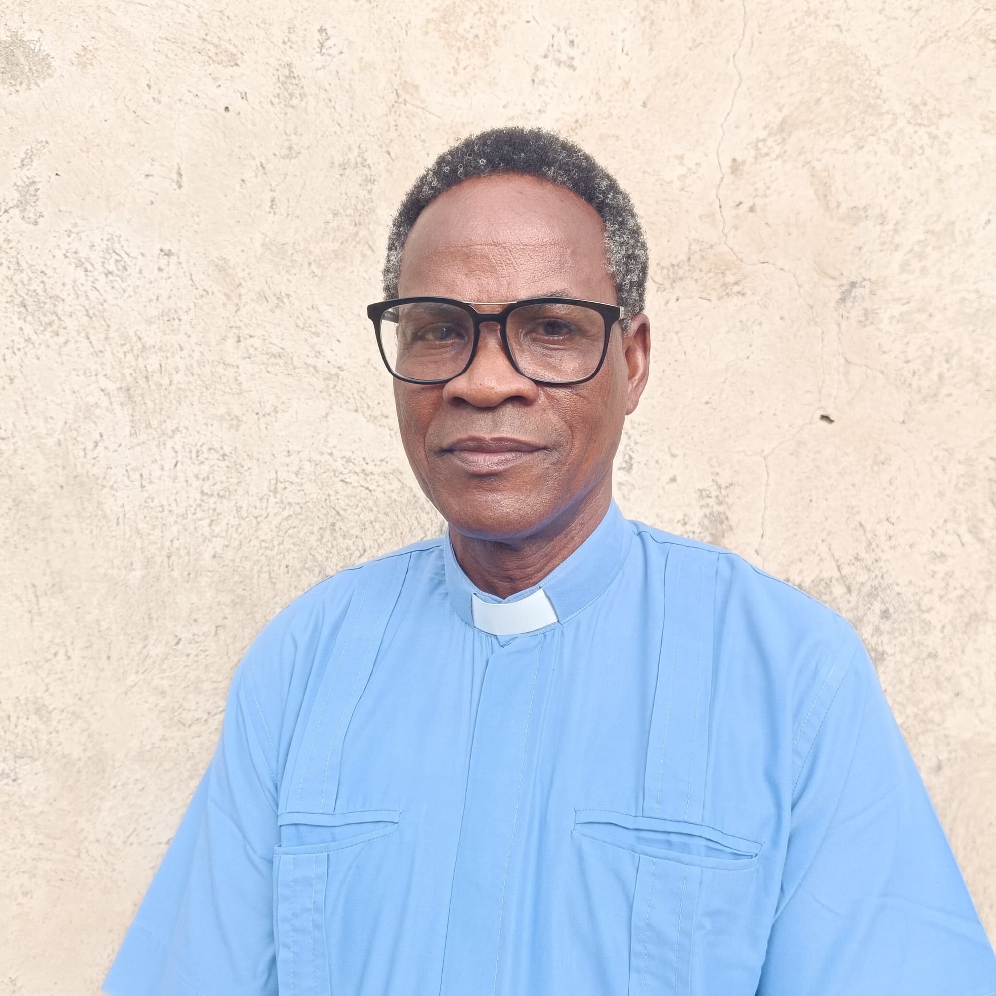 Père Isa Emmanuel Saliu Père Isa Emmanuel Saliu