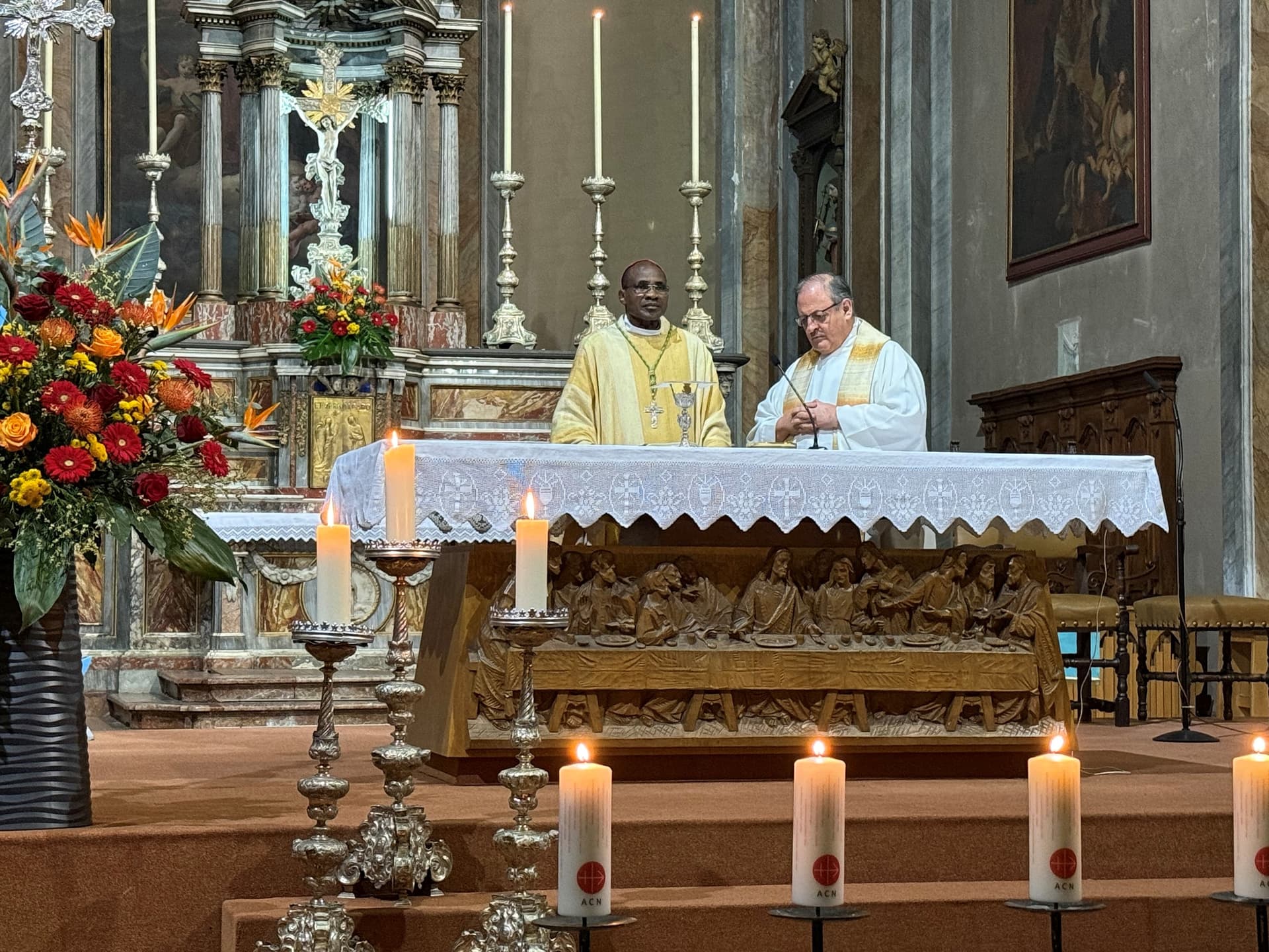 REDWEEK 2025 Locarno Collegiata S Messa per i cristiani perseguitati 23 11 25 Mons Gabriel Sayaogo e don Carmelo Andreatta