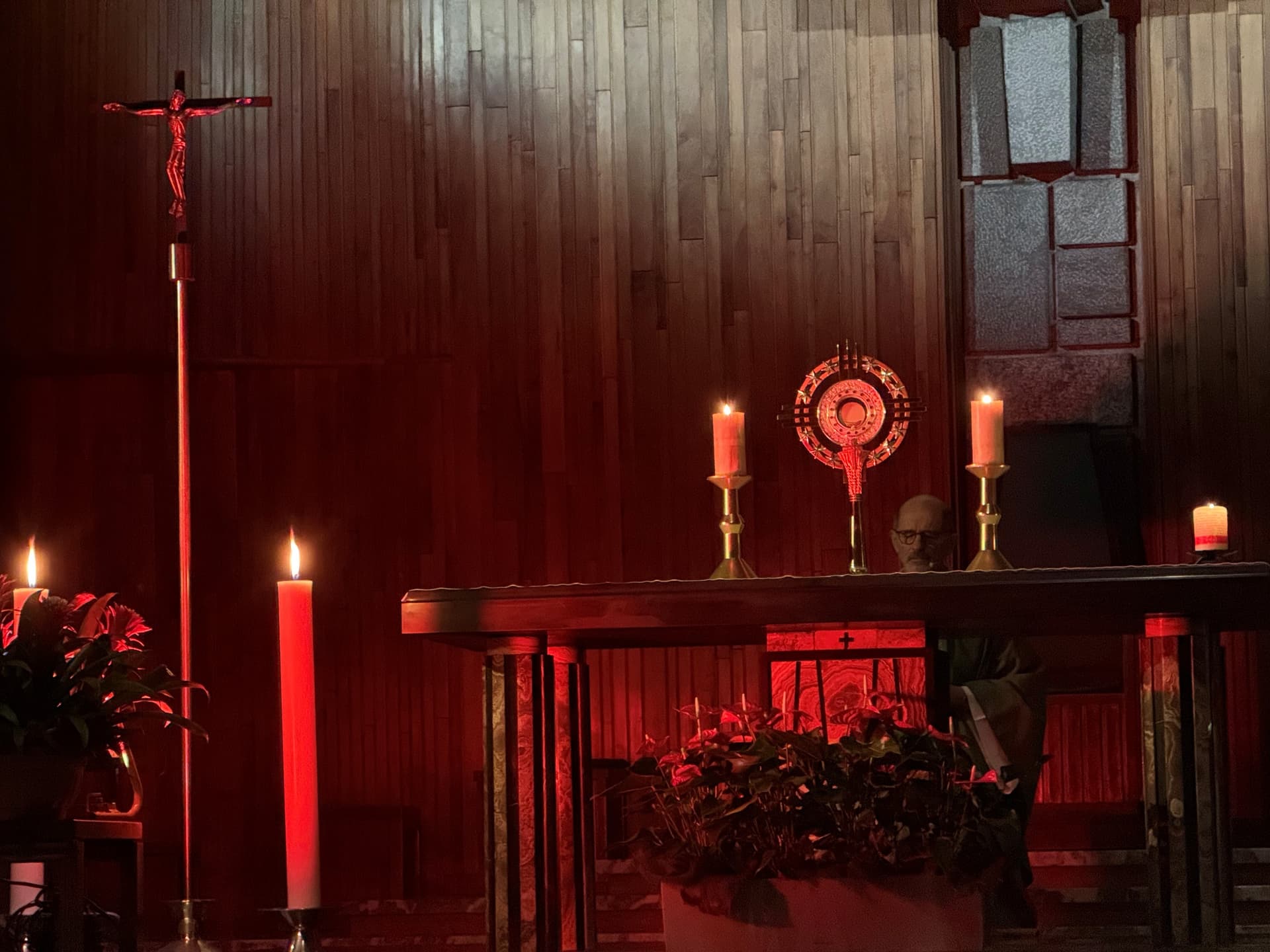 REDWEEK 2025 Lugano Besso chiesa di S Nicolao Adorazione don Marco Dania