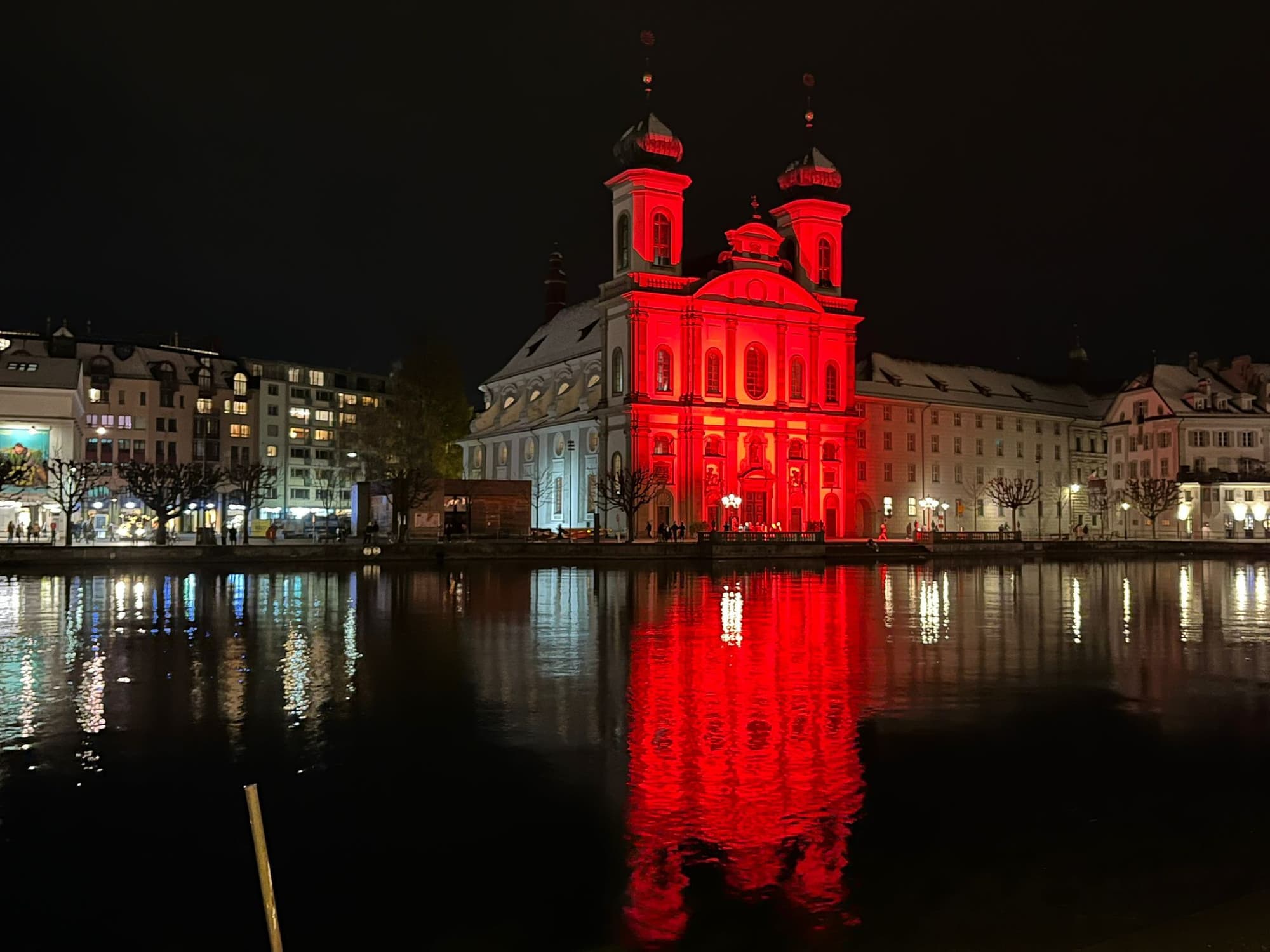 Eindrücke von der REDWEEK 2025 REDWEEK in Luzern Jesuitenkirche 8