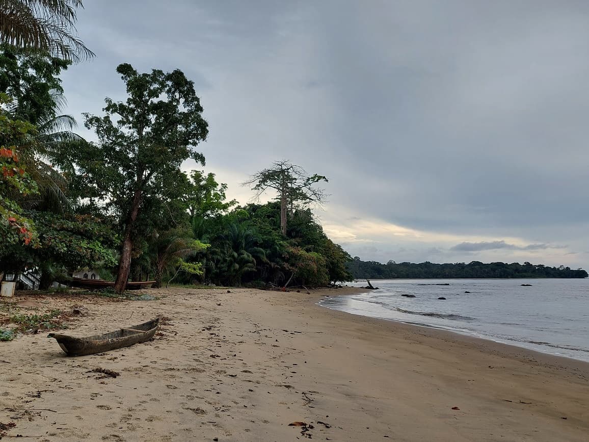 Plage à Río Campo (Photo: « Aide à l'Église en Détresse (ACN) ») Plage à Río Campo (Photo: « Aide à l'Église en Détresse (ACN) »)