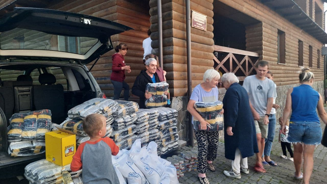 Ein Minibus für die Betreuung der Flüchtlinge in Iwano-Frankiwsk Ein Minibus für die Betreuung der Flüchtlinge in Iwano-Frankiwsk