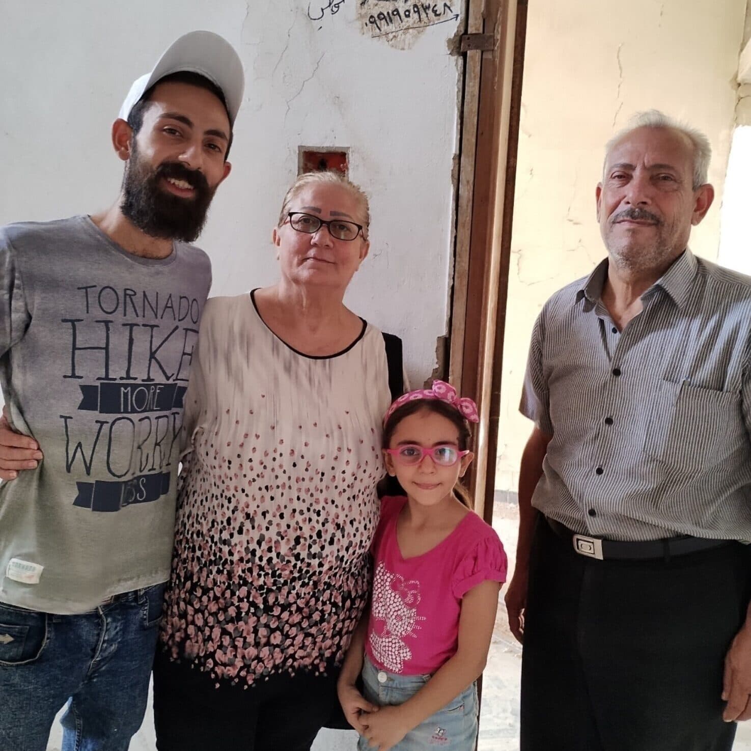 Der Christ Abou Rashad mit seiner Familie. (Foto: «Kirche in Not (ACN)») Der Christ Abou Rashad mit seiner Familie. (Foto: «Kirche in Not (ACN)»)