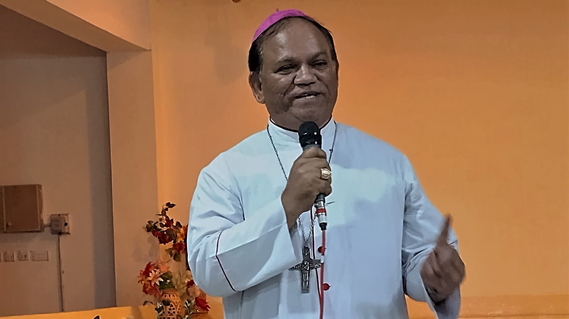 Il vescovo Shukardin Il vescovo Shukardin