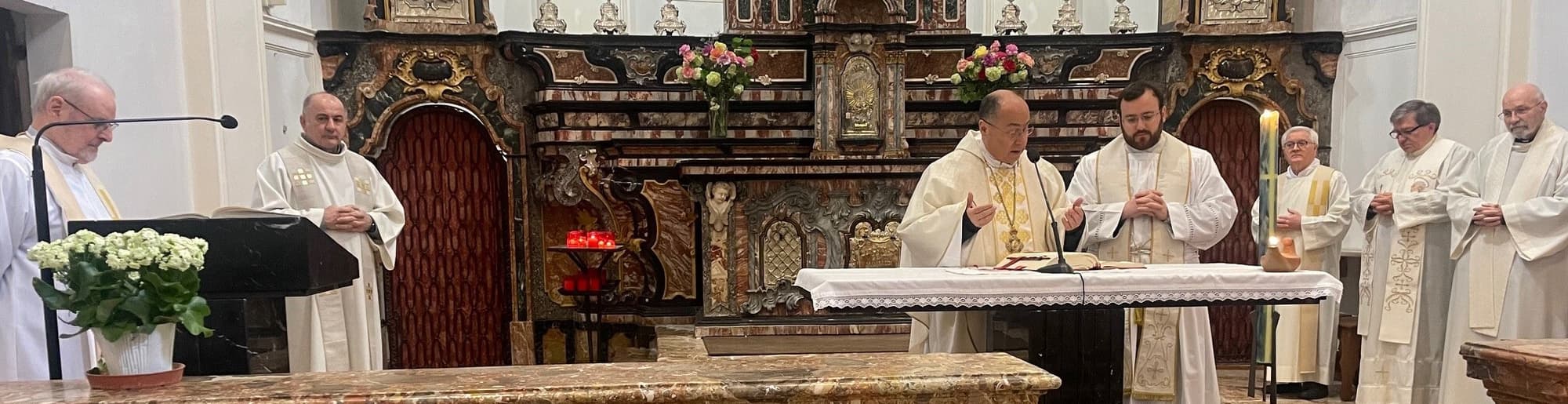 Bischof Élie Béchara Haddad während eines Gottesdienstes (Foto: (ACN) Bischof Élie Béchara Haddad während eines Gottesdienstes (Foto: (ACN)