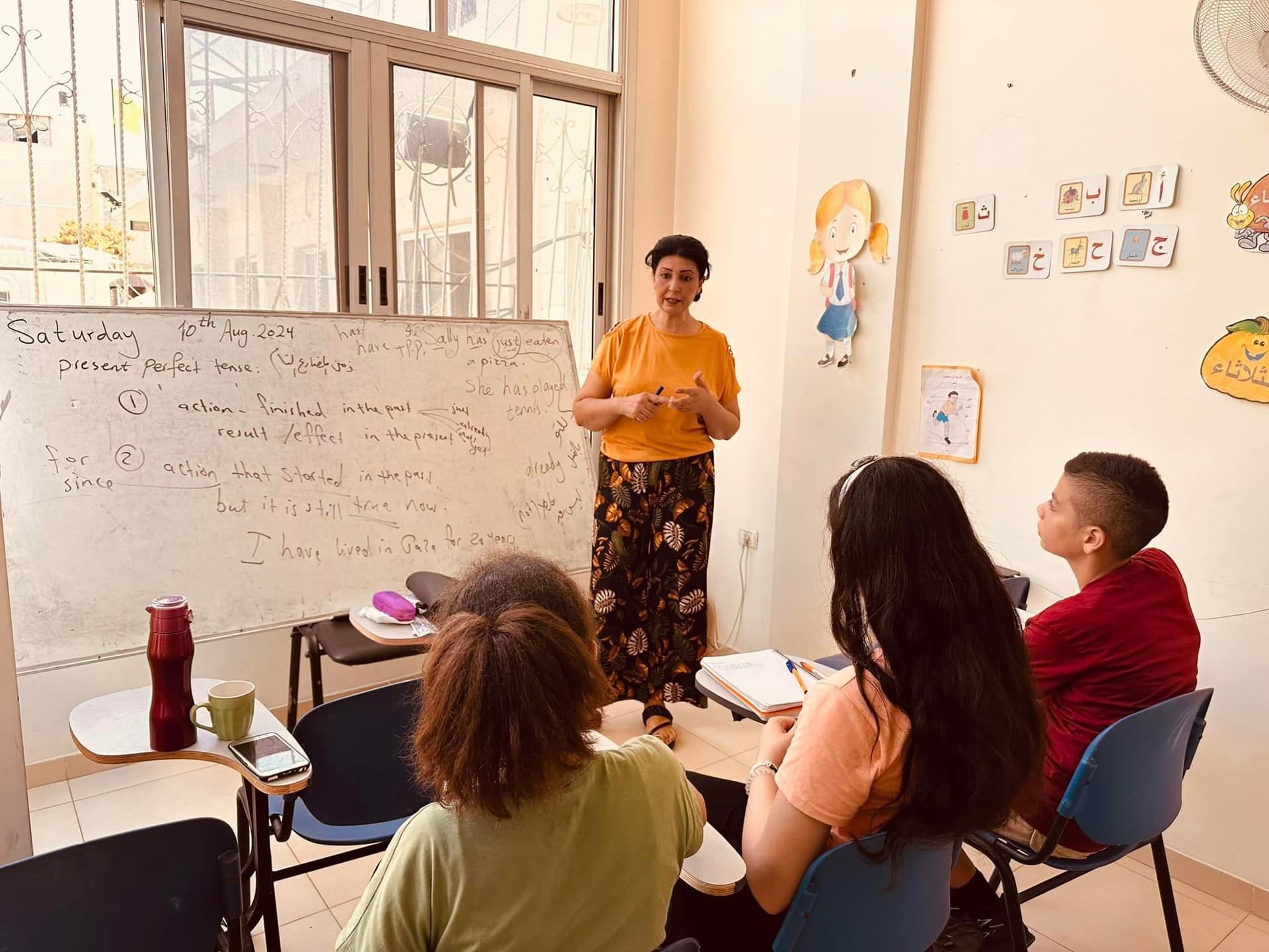 Enseignement scolaire dans des locaux provisoires (photo : ACN) Enseignement scolaire dans des locaux provisoires (photo : ACN)
