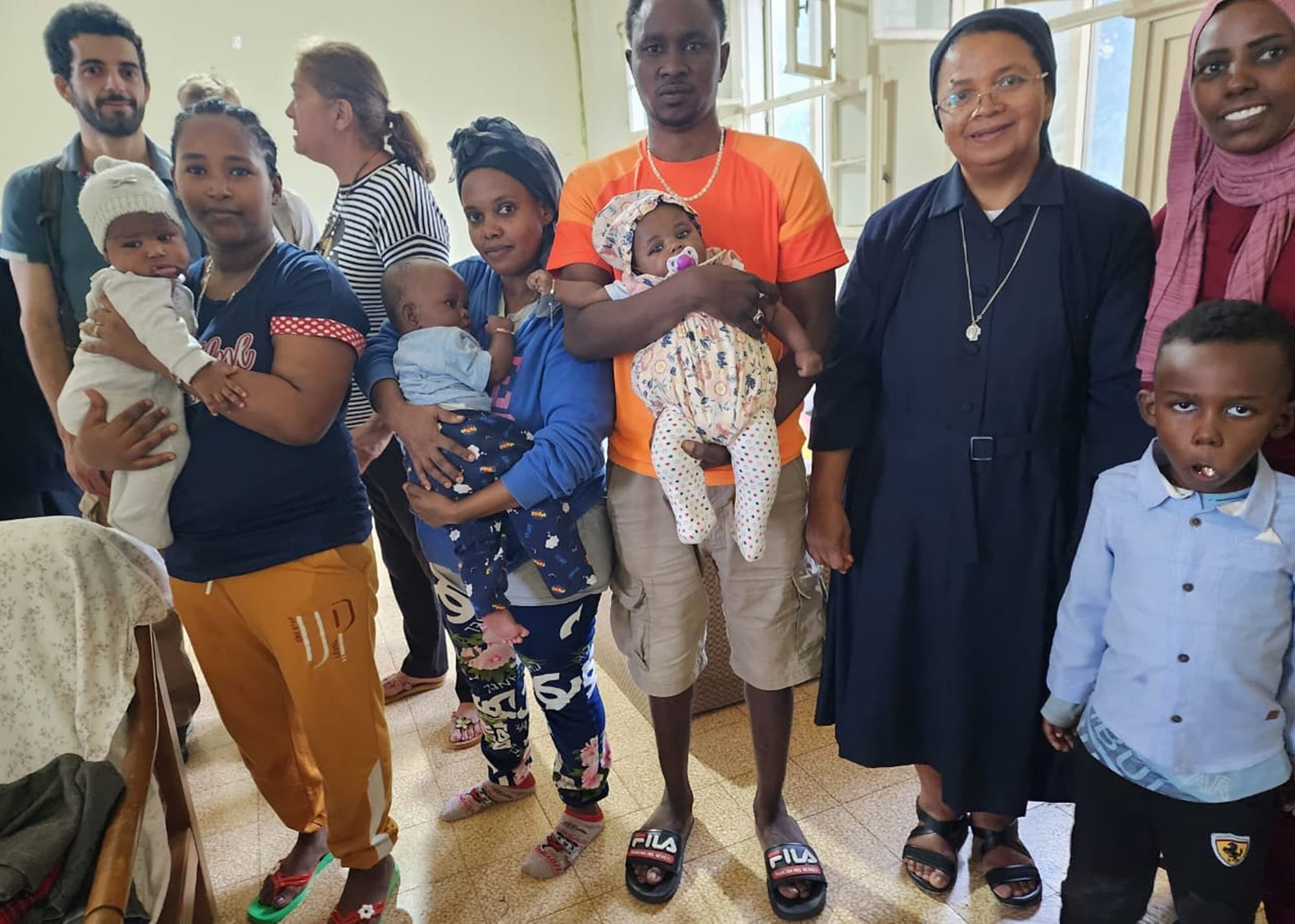 Vertriebene die bei den Schwestern of Charity Saint Vincent de Paul eine Bleibe gefunden haben. (Foto: ACN) Vertriebene die bei den Schwestern of Charity Saint Vincent de Paul eine Bleibe gefunden haben. (Foto: ACN)