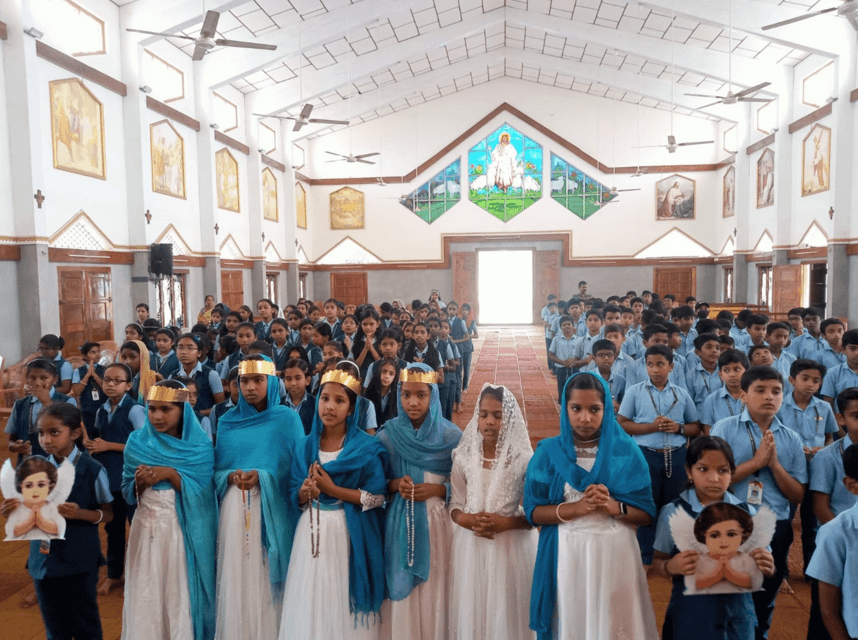 « Un million d'enfants prient le chapelet » en Inde ©ACN « Un million d'enfants prient le chapelet » en Inde ©ACN