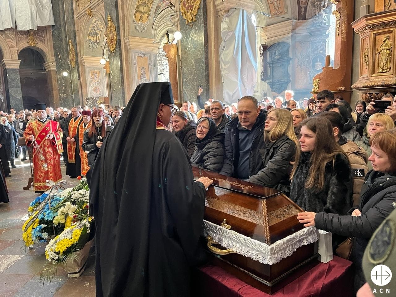 Funerale di un soldato ucraino (Foto: ACN) Funerale di un soldato ucraino (Foto: ACN)