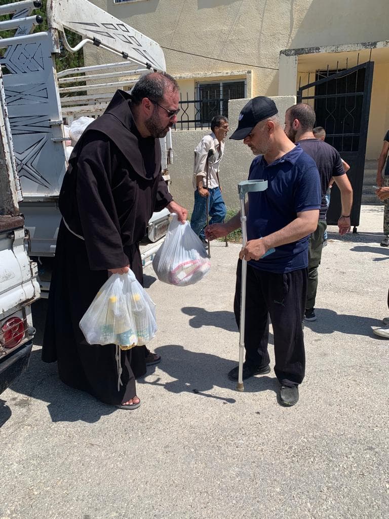Aide d'urgence en Syrie : Distribution de nourriture pour les personnes dans le besoin