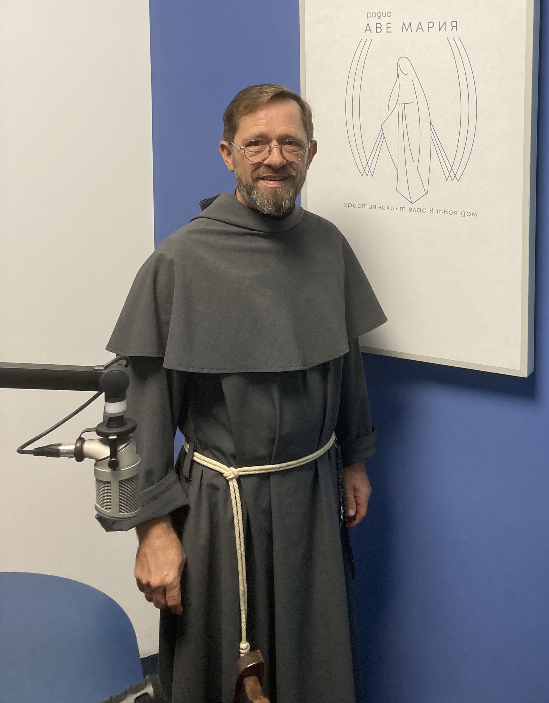 Pater Jaroslaw Bartkiewicz im Studio von Radio Ave Maria. (Bild: ACN) Pater Jaroslaw Bartkiewicz im Studio von Radio Ave Maria. (Bild: ACN)