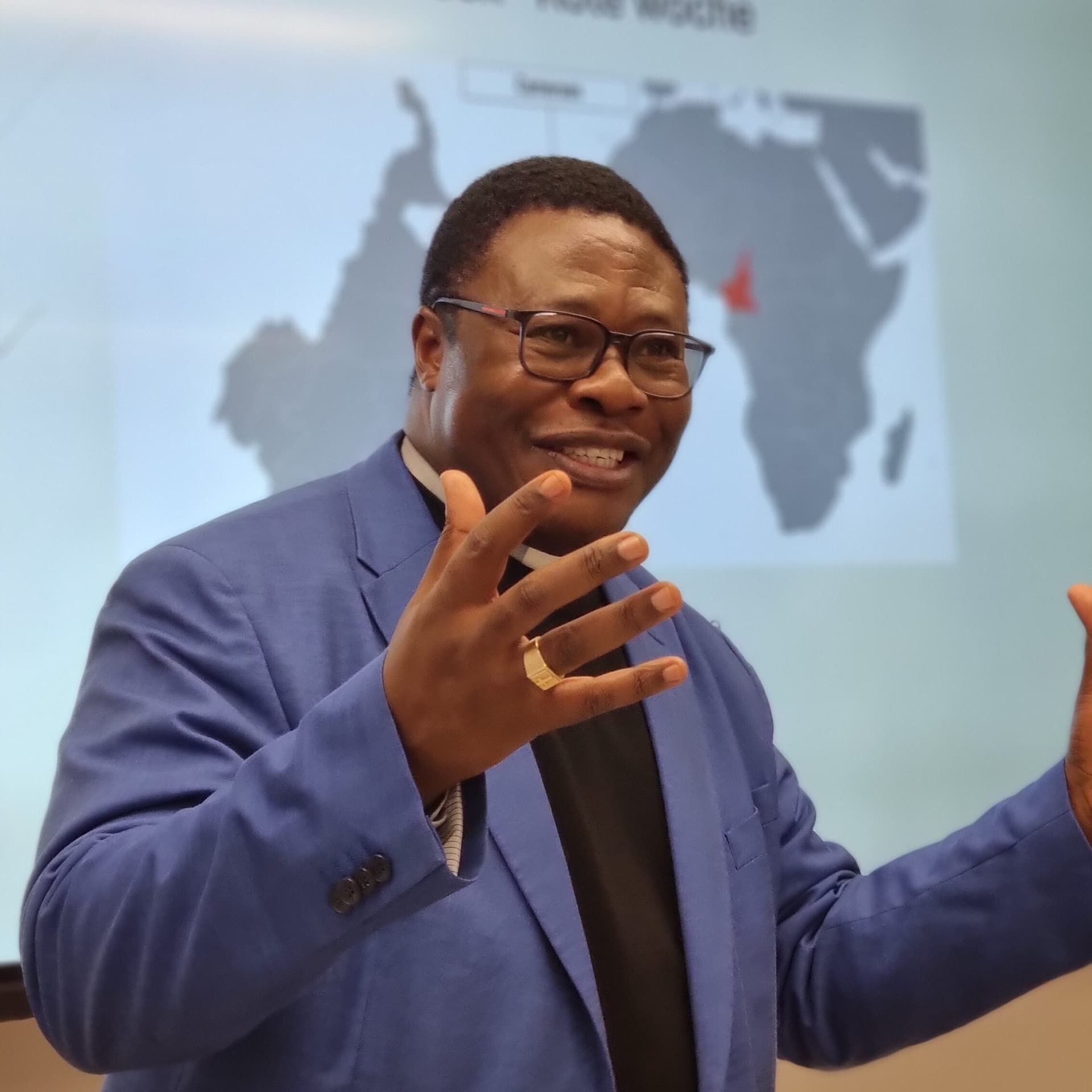 Bischof Ateba bei seinem Besuch in der Meitleflade St. Gallen Bischof Ateba bei seinem Besuch in der Meitleflade St. Gallen