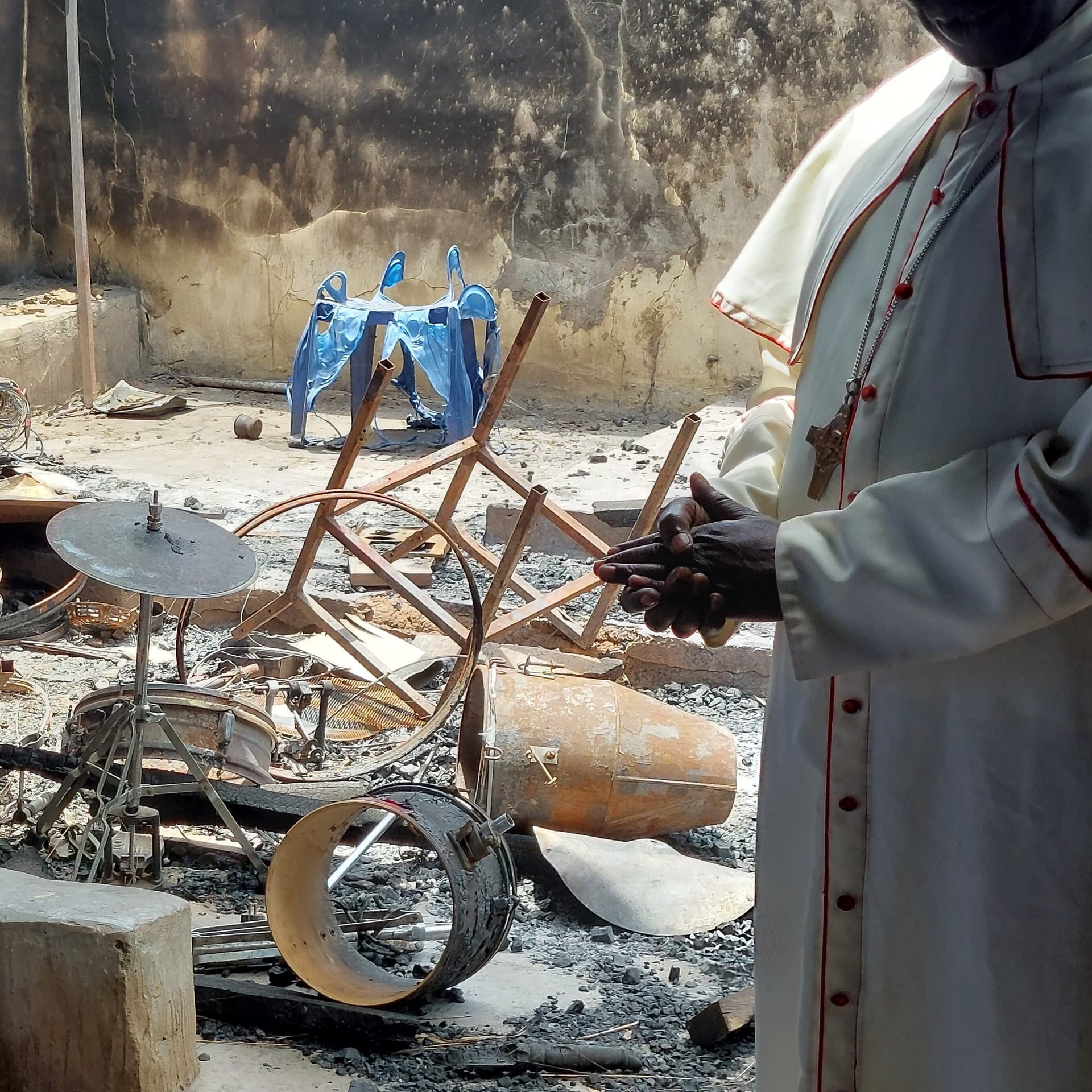 Christenverfolgung in Nigeria. Oft werden Kirchen zerstört und Priester getötet. ©ACN Christenverfolgung in Nigeria. Oft werden Kirchen zerstört und Priester getötet. ©ACN