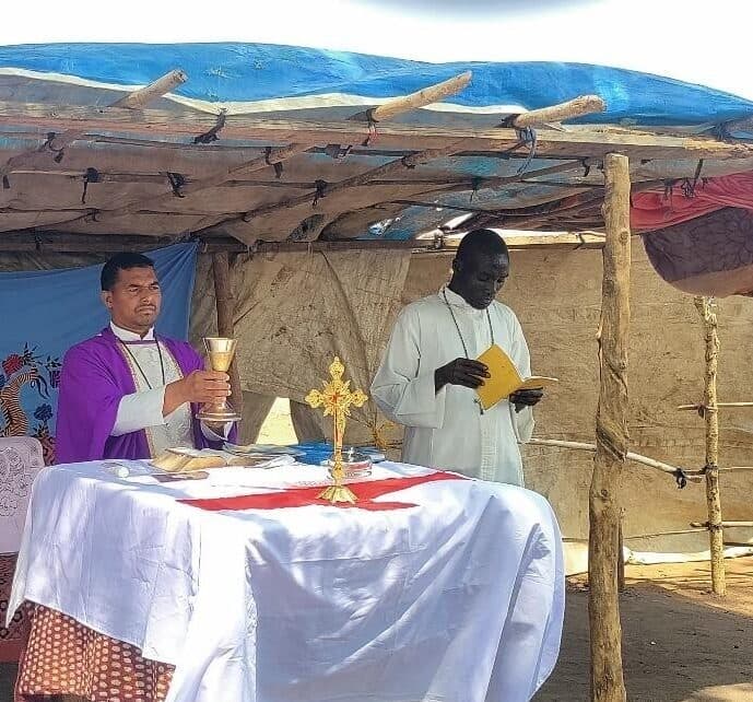 Mess-Stipendien für den Papst helfen Priestern in ärmeren Ländern. ©ACN