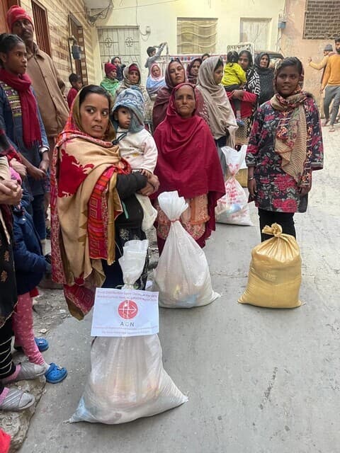 Sostegno a una comunità cristiana in Pakistan (© ACN) Sostegno a una comunità cristiana in Pakistan (© ACN)