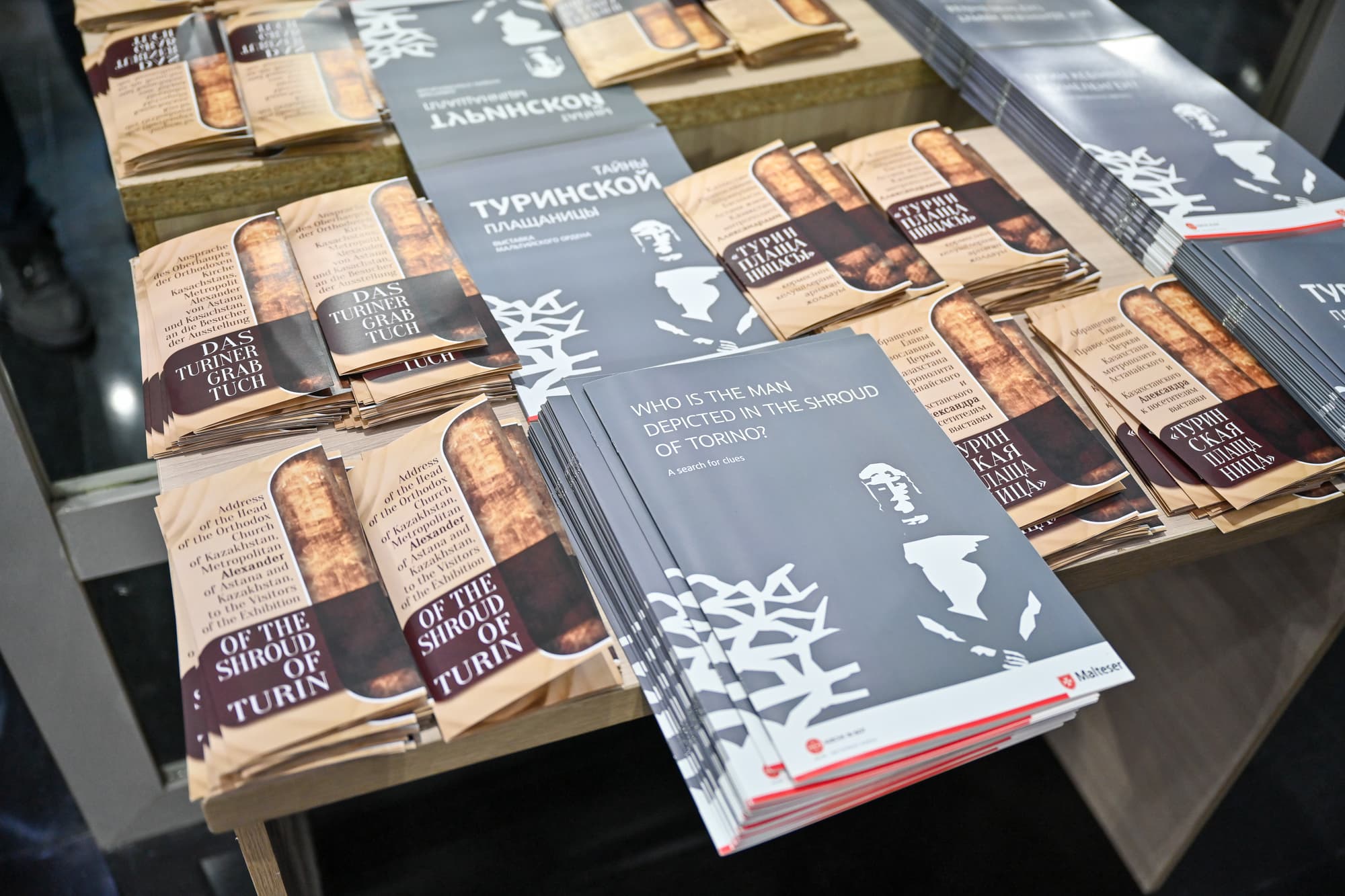 Brochure sur l'exposition consacrée au « Suaire de Turin » à Astana. © Catholic Information Service of Central Asia/ACN Brochure sur l'exposition consacrée au « Suaire de Turin » à Astana. © Catholic Information Service of Central Asia/ACN