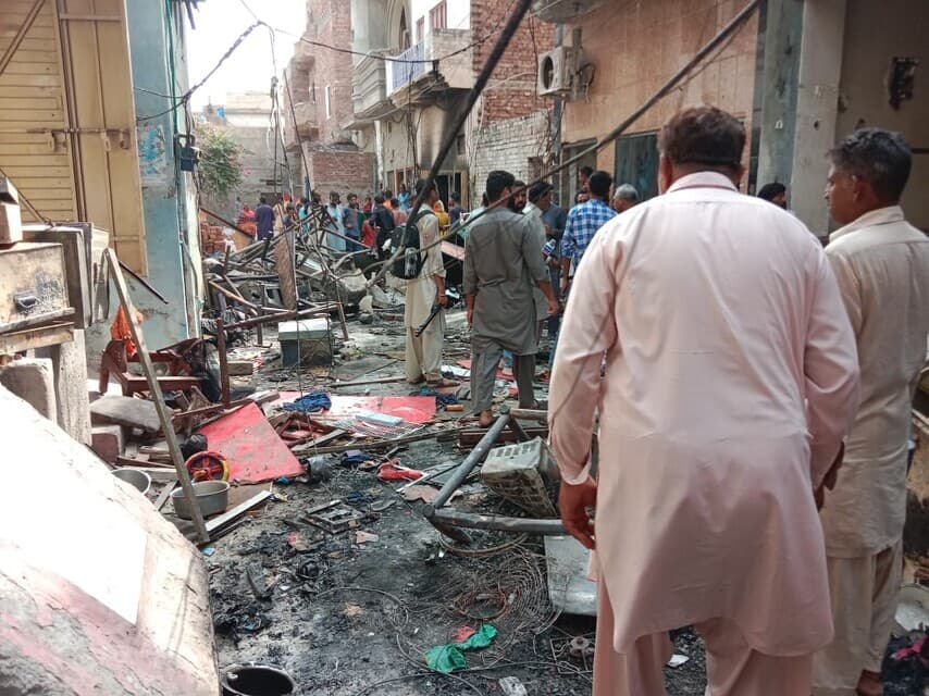 Pakistan: grande devastazione dopo l'attacco ai cristiani nel 2023 (© ACN) Pakistan: grande devastazione dopo l'attacco ai cristiani nel 2023 (© ACN)