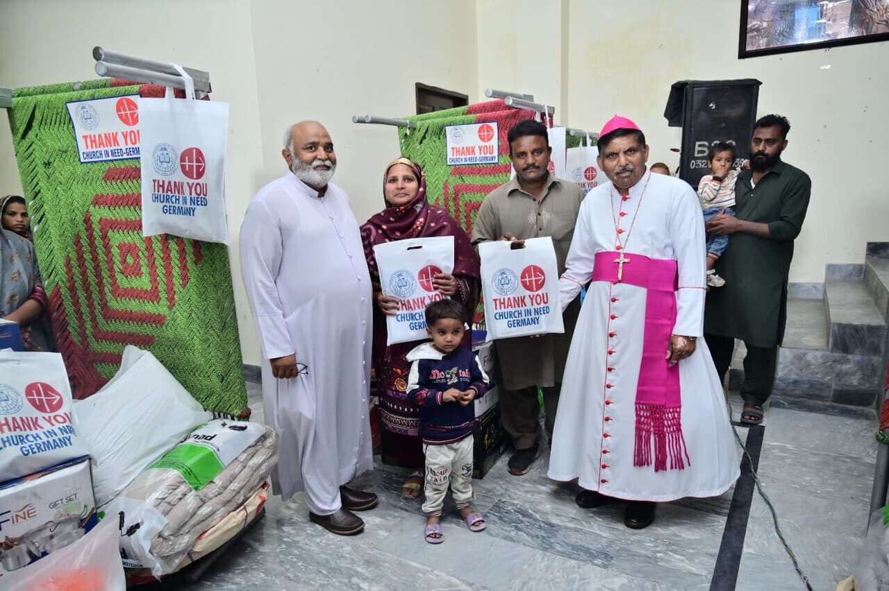 Nothilfe für die Christen, die vor zwei Jahren alles verloren haben (Pakistan, © ACN) Nothilfe für die Christen, die vor zwei Jahren alles verloren haben (Pakistan, © ACN)