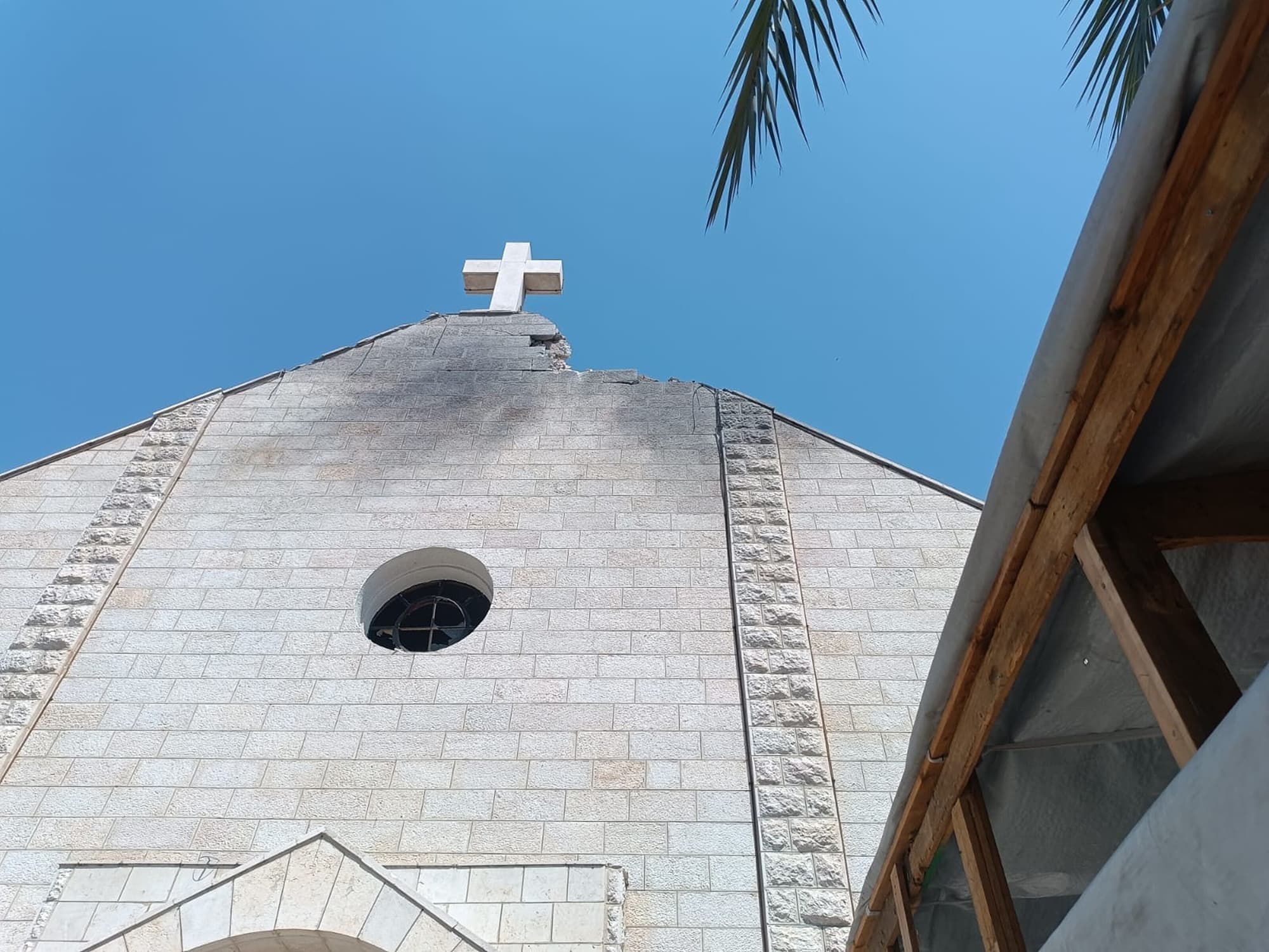 Die durch einen Luftangrifft am 17.07.2025 beschädigte Kirche in Gaza. (Foto: Lateinisches Patriarchat von Jerusalem) Die durch einen Luftangrifft am 17.07.2025 beschädigte Kirche in Gaza. (Foto: Lateinisches Patriarchat von Jerusalem)
