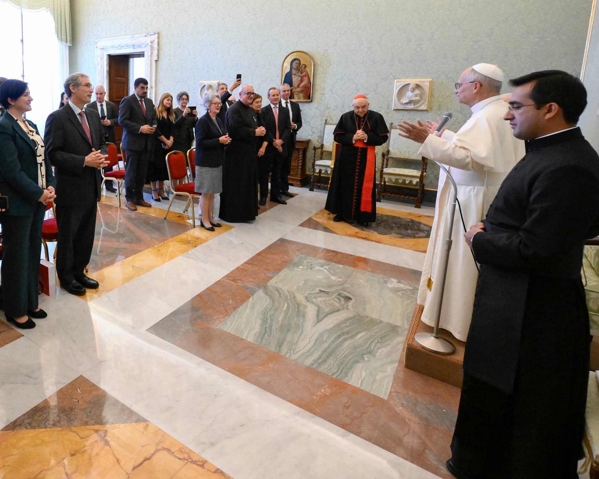 Die Privataudienz des Hilfswerks bei Papst Leo XVI. (Foto: VATICAN NEWS) Die Privataudienz des Hilfswerks bei Papst Leo XVI. (Foto: VATICAN NEWS)